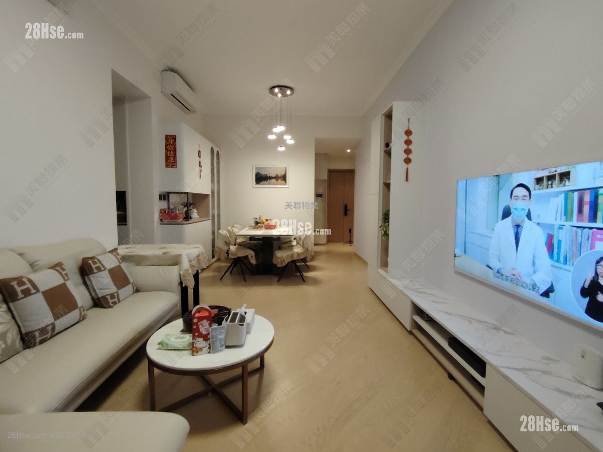 Lp10 Sell 4 Bedrooms , 3 Bathrooms 1,204 ft²