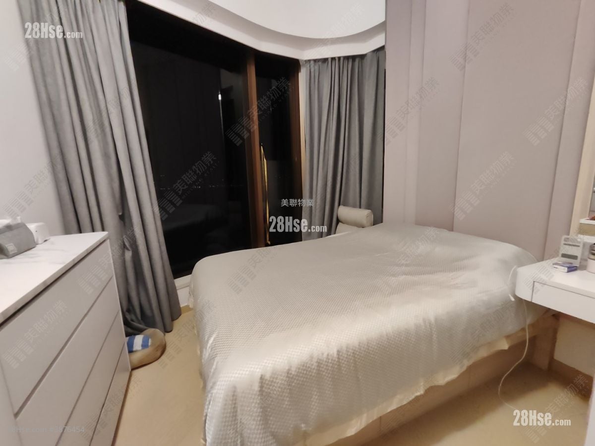 Lp10 Sell 4 Bedrooms , 3 Bathrooms 1,204 ft²