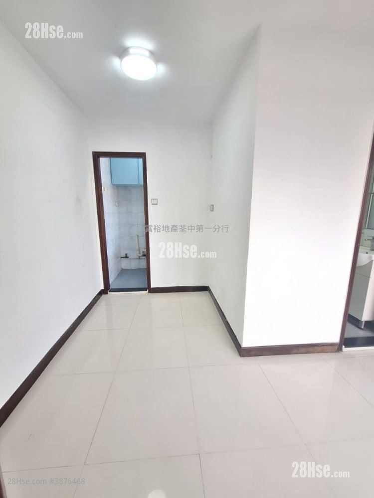 Tsuen Wan Centre Sell 324 ft²