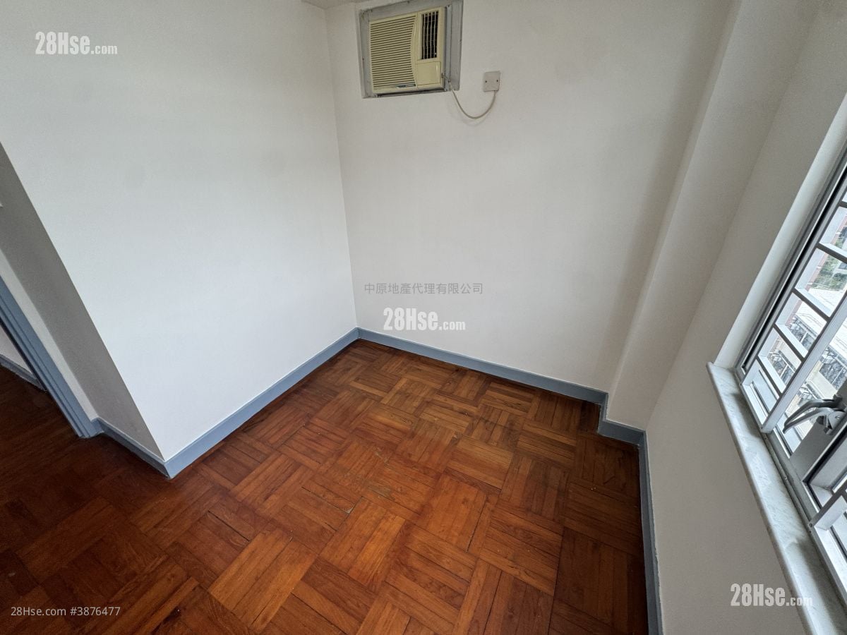 Aster Court Sell 2 Bedrooms , 1 Bathroom 454 ft²