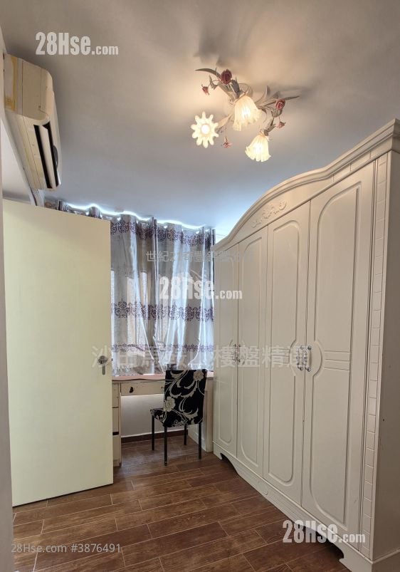 Kam Fung Court Sell 2 Bedrooms , 1 Bathroom 545 ft²