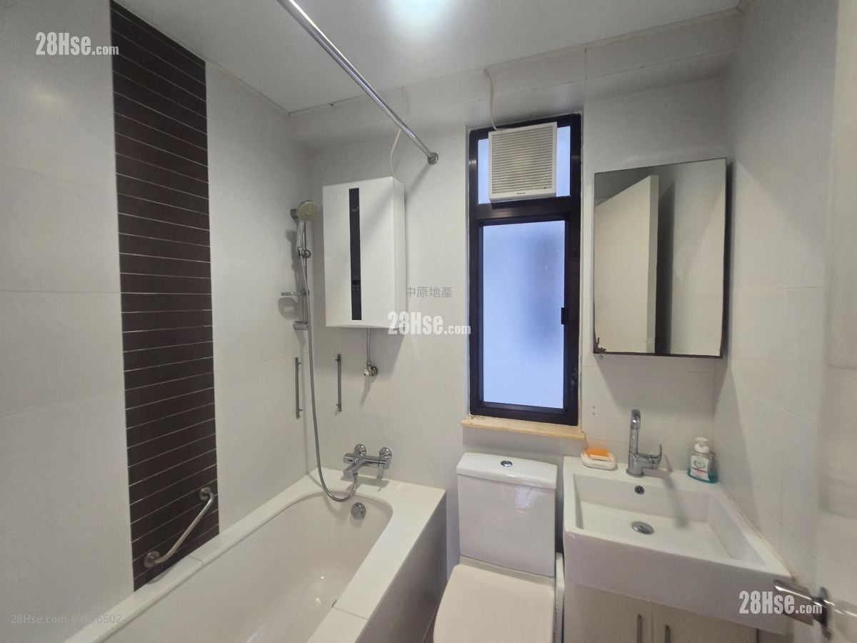 Kornhill Sell 3 Bedrooms , 1 Bathroom 596 ft²