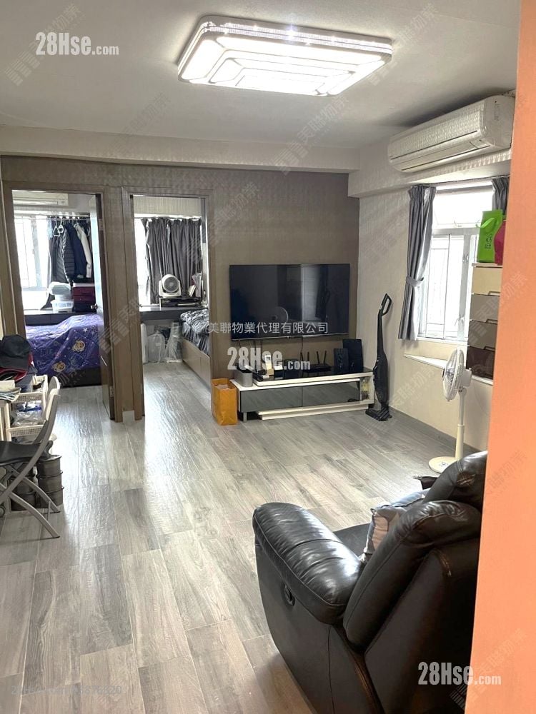 Lucky Plaza Sell 2 Bedrooms , 1 Bathroom 427 ft²