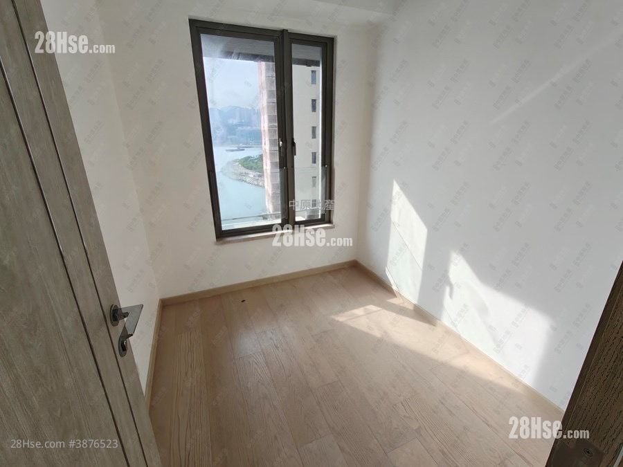 Sea To Sky Sell 3 Bedrooms , 2 Bathrooms 763 ft²