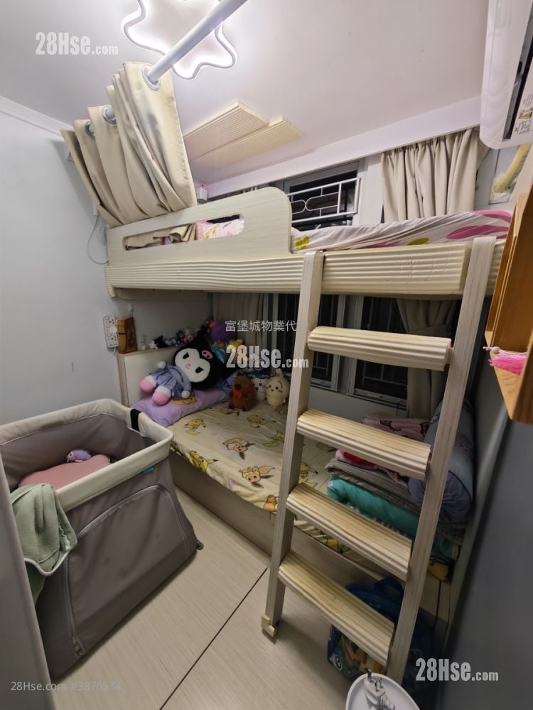Kwong Lam Court Sell 2 Bedrooms , 1 Bathroom 384 ft²