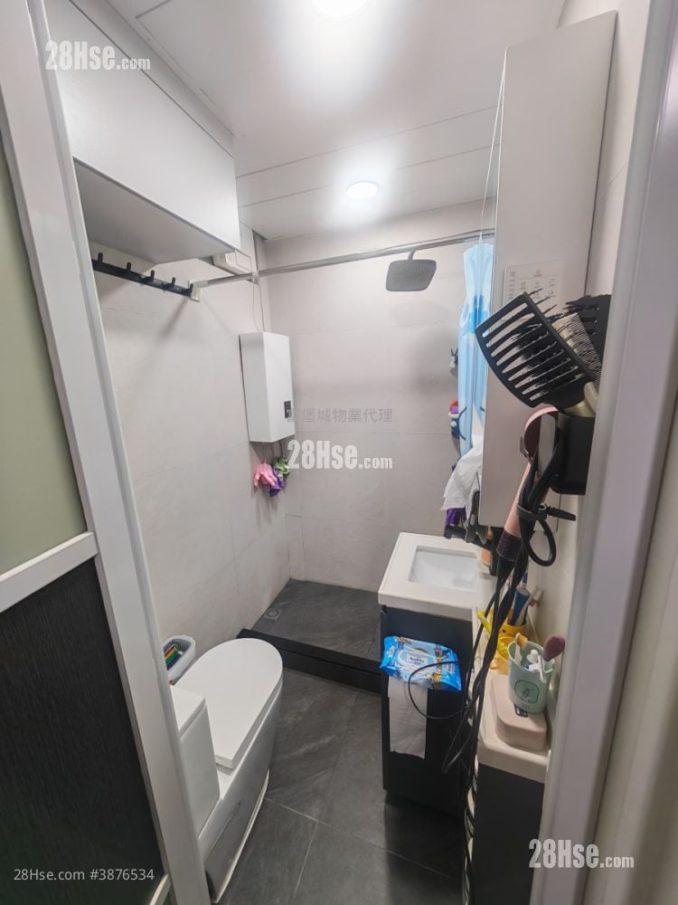 Kwong Lam Court Sell 2 Bedrooms , 1 Bathroom 384 ft²
