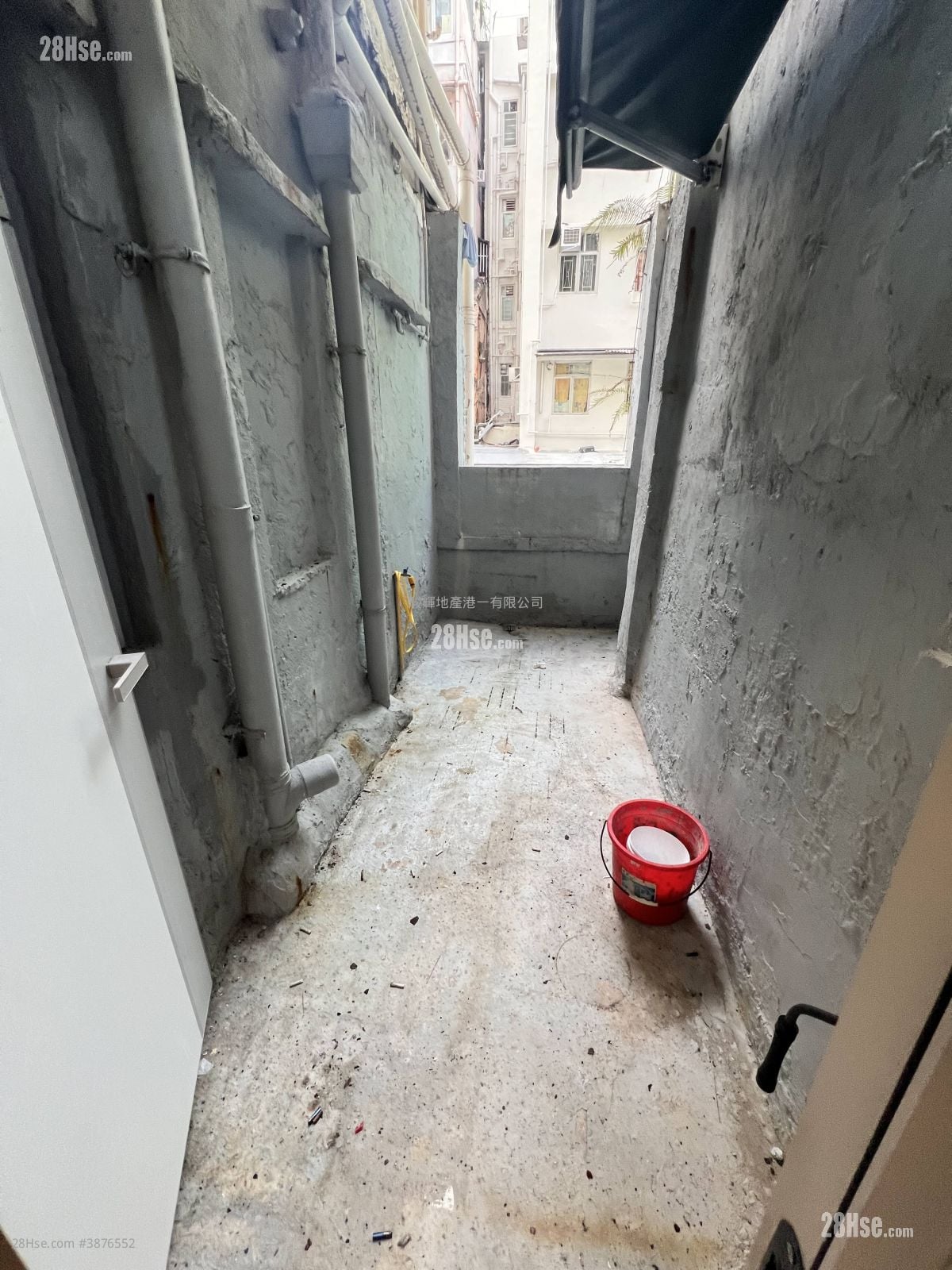 Ming Tak Building Rental 230 ft²