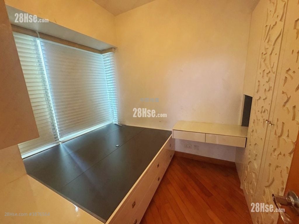 Chelsea Court Sell 2 Bedrooms , 1 Bathroom 471 ft²