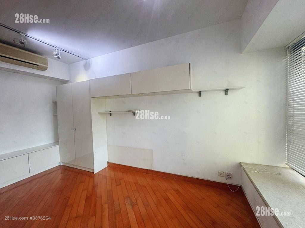 Chelsea Court Sell 2 Bedrooms , 1 Bathroom 471 ft²