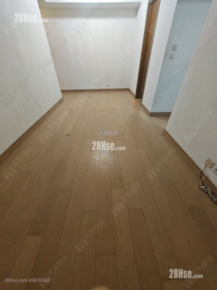 The Reach Sell 3 Bedrooms , 2 Bathrooms 660 ft²