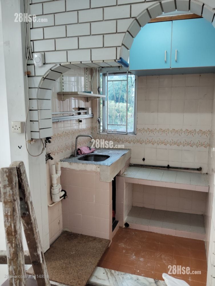 Hong Fai Building Rental Studio , 1 Bathroom 210 ft²