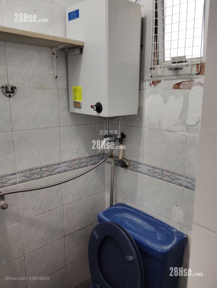 Hong Fai Building Rental Studio , 1 Bathroom 210 ft²