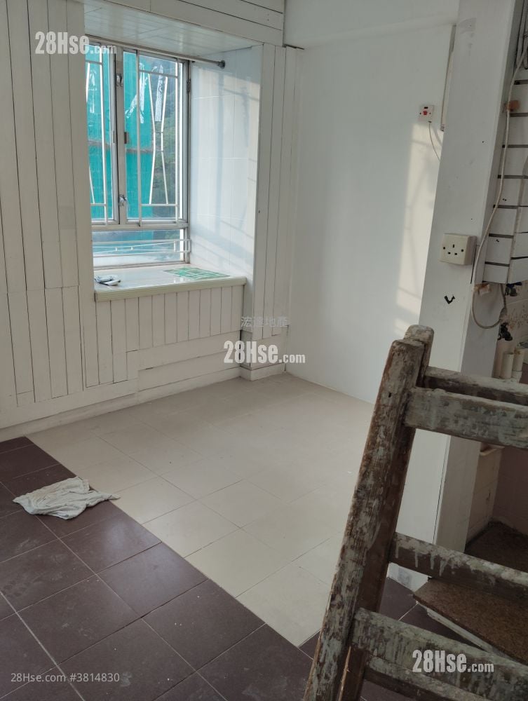 Hong Fai Building Rental Studio , 1 Bathroom 210 ft²