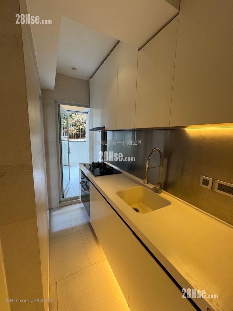 Intelligent Court Sell 1 Bedroom , 1 Bathroom 424 ft²