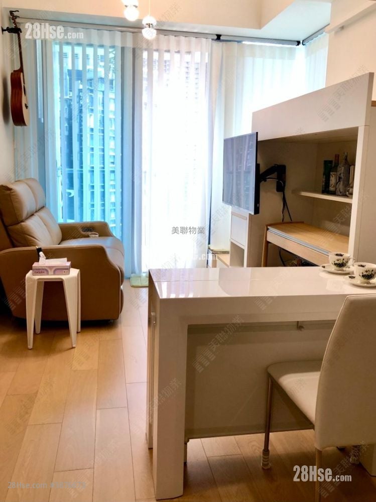 The Parkside Sell 1 Bedroom 399 ft²