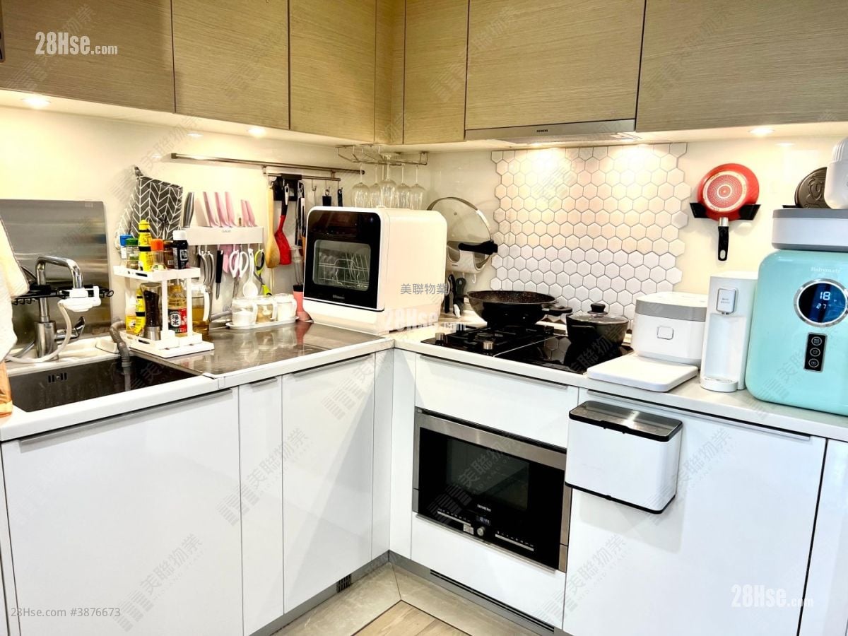 The Parkside Sell 1 Bedroom 399 ft²