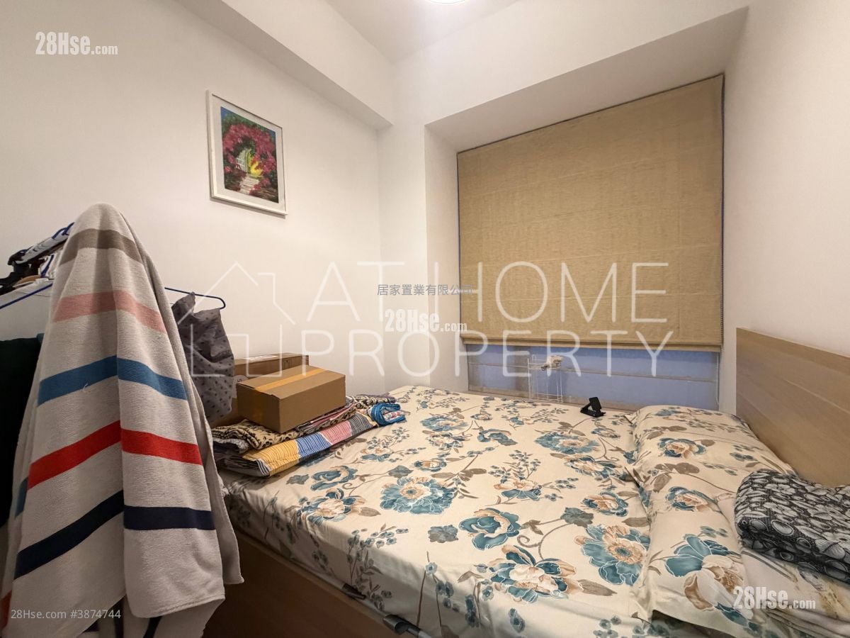 Soho 189 Rental 3 Bedrooms , 2 Bathrooms 884 ft²