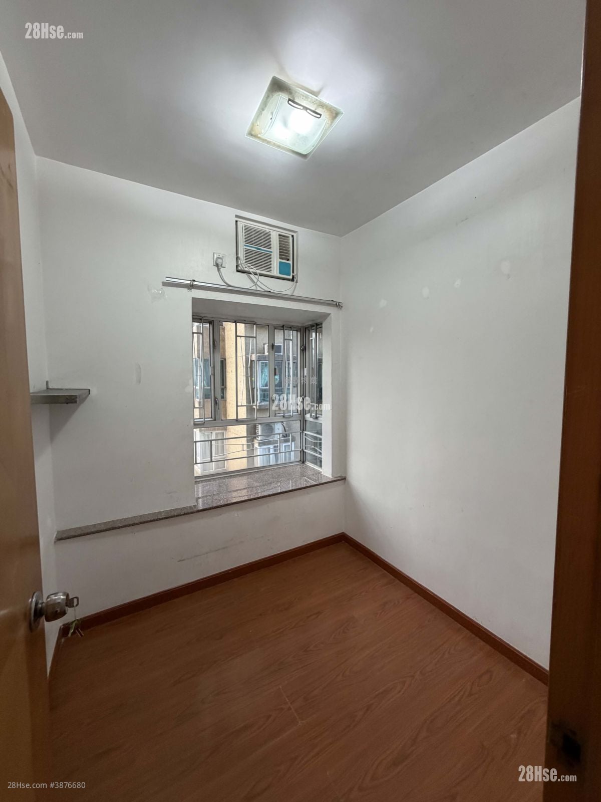Tsing Yi Garden Sell 3 Bedrooms , 1 Bathroom 547 ft²