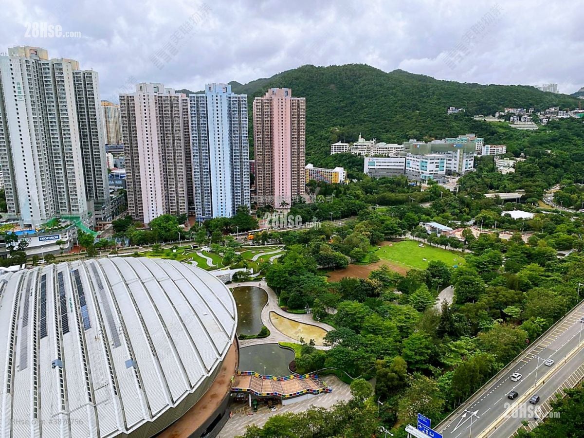 Nan Fung Plaza Sell 3 Bedrooms , 2 Bathrooms 806 ft²