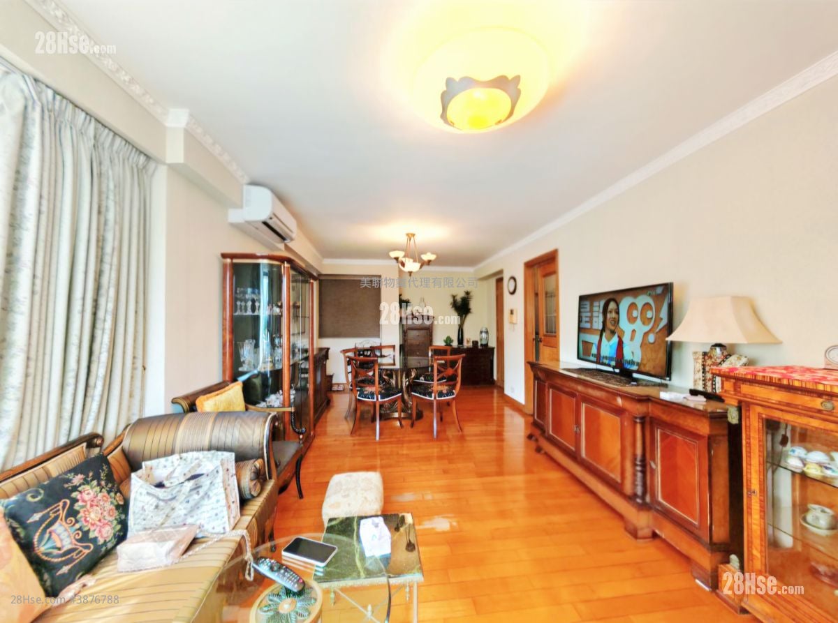 The Regalia Sell 3 Bedrooms , 3 Bathrooms 859 ft²