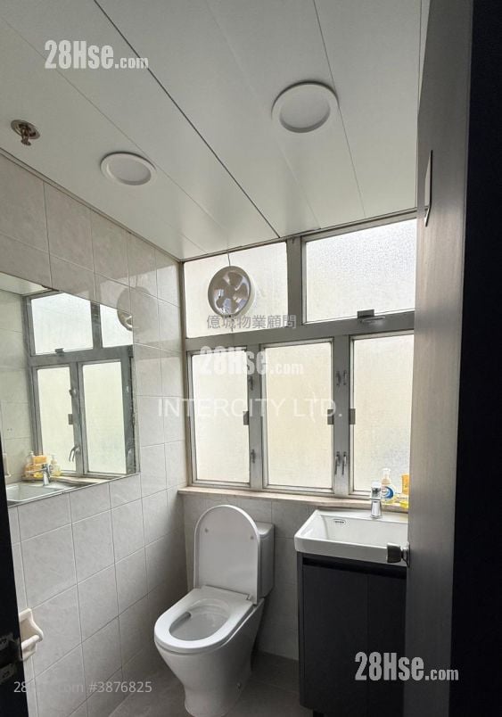 Wing Cheong Commercial Building Rental 2 Bedrooms , 1 Toilet