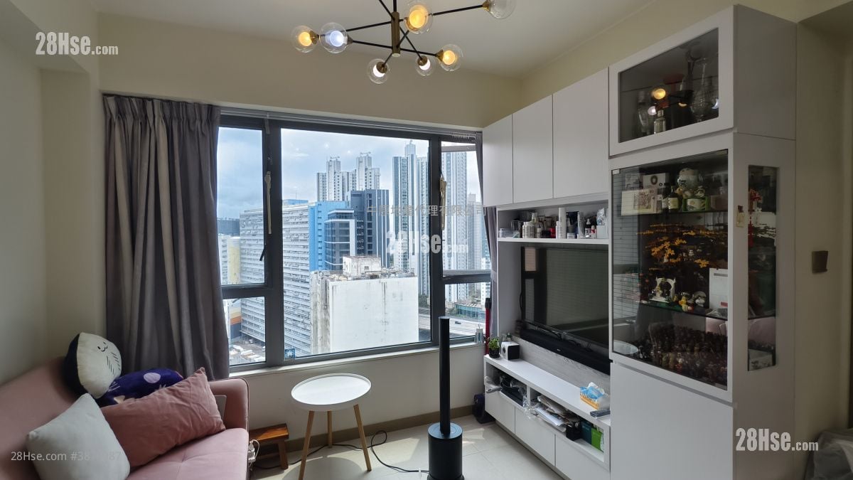 Aurora Sell 1 Bedroom , 1 Bathroom 285 ft²