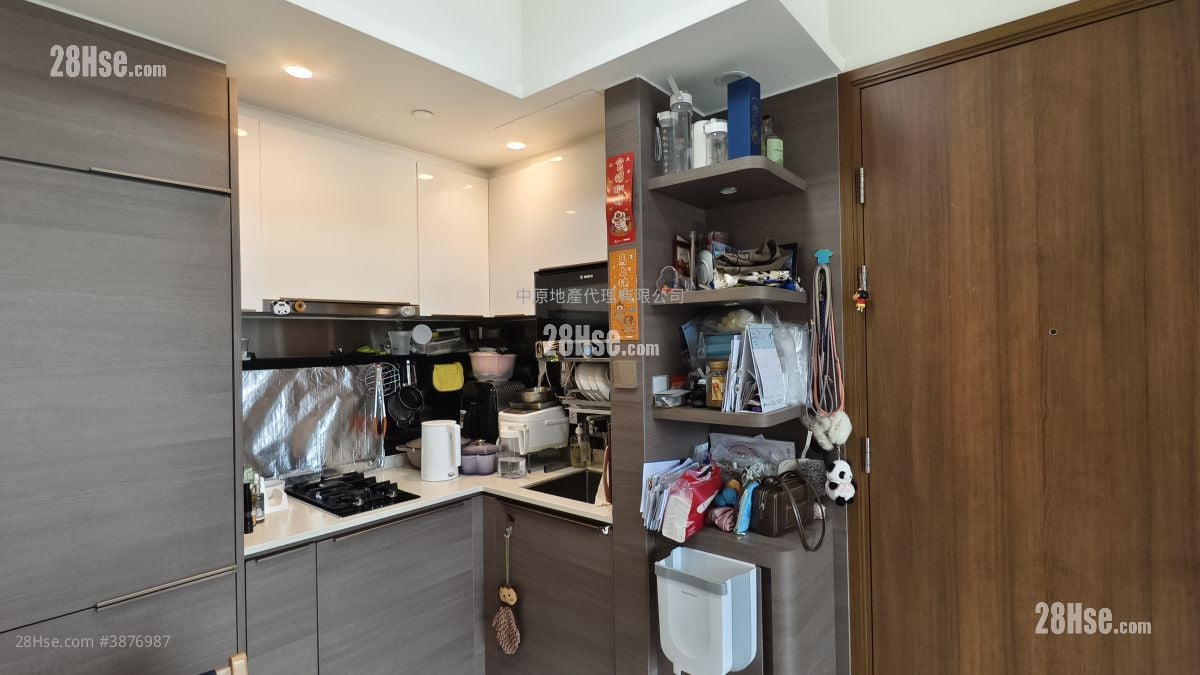 Aurora Sell 1 Bedroom , 1 Bathroom 285 ft²