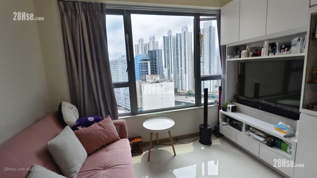 Aurora Sell 1 Bedroom , 1 Bathroom 285 ft²