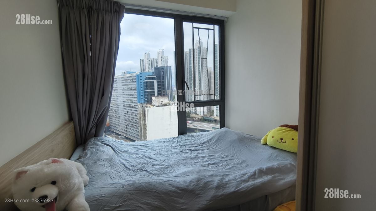 Aurora Sell 1 Bedroom , 1 Bathroom 285 ft²