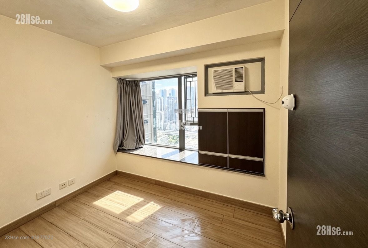Grand Promenade Rental 3 Bedrooms , 3 Bathrooms 947 ft²