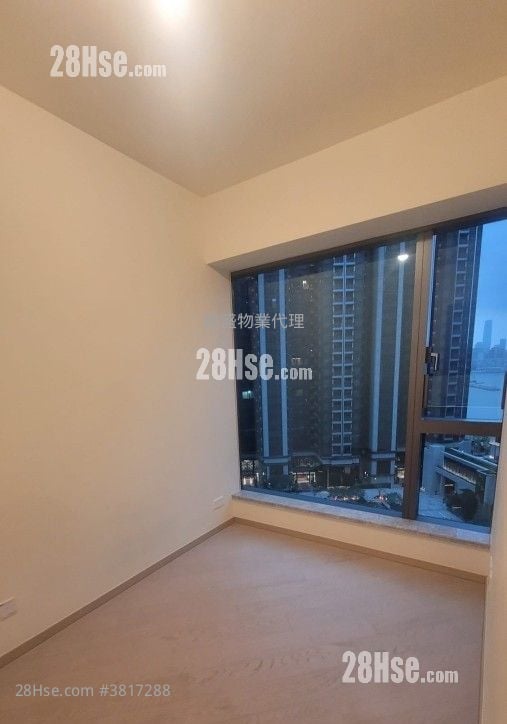 One Victoria Rental 2 Bedrooms , 1 Bathroom 444 ft²