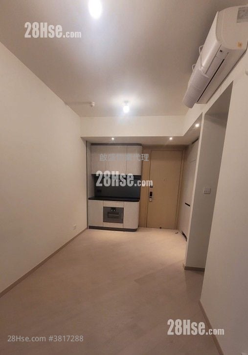 One Victoria Rental 2 Bedrooms , 1 Bathroom 444 ft²