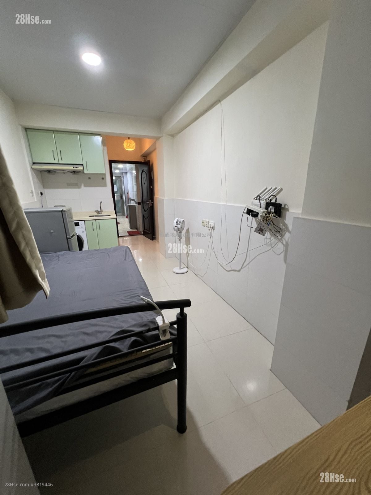 Tung Fat Building Rental Studio , 1 Bathroom 130 ft²