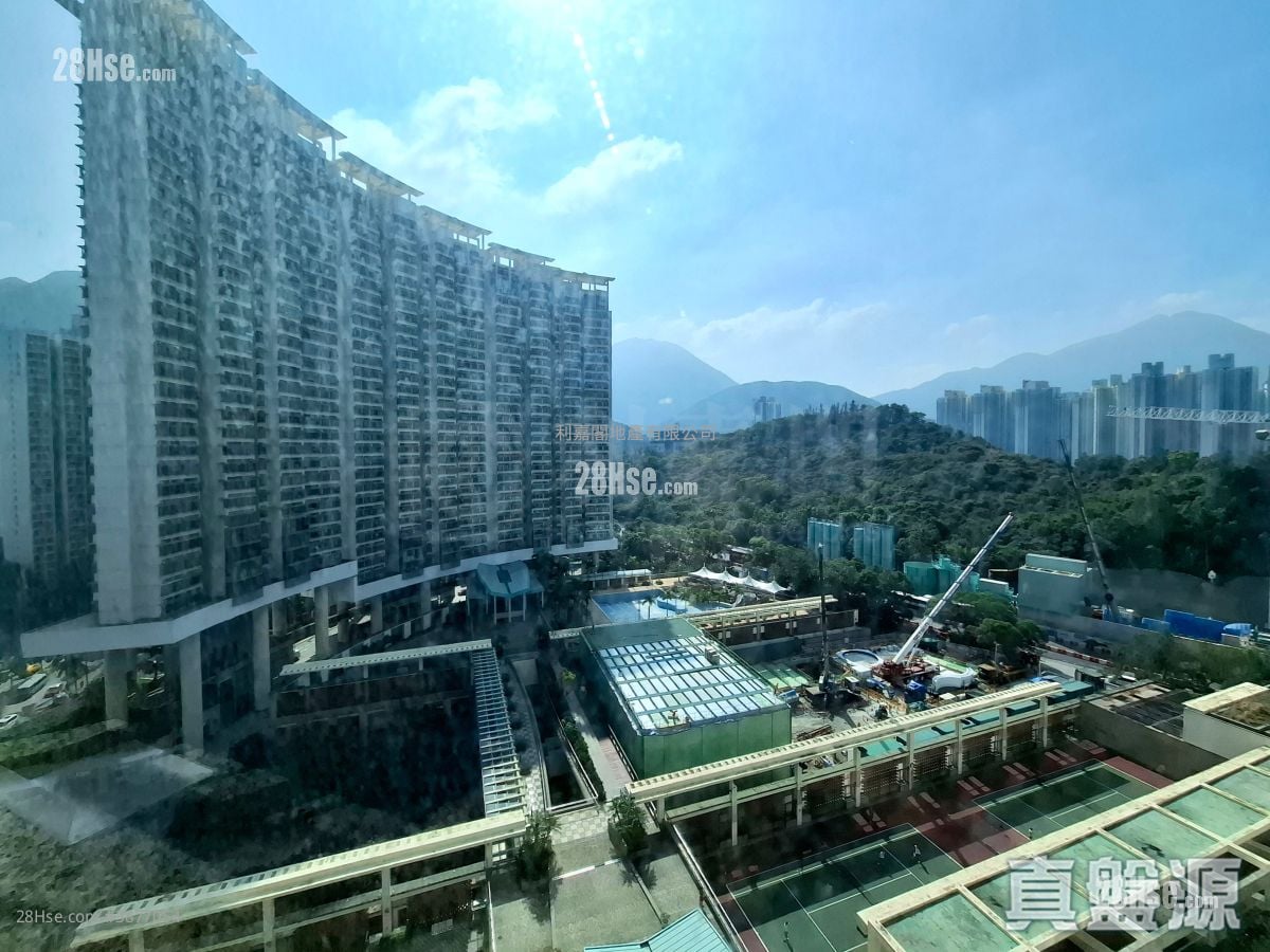 Tung Chung Crescent Sell 2 Bedrooms , 1 Bathroom 531 ft²