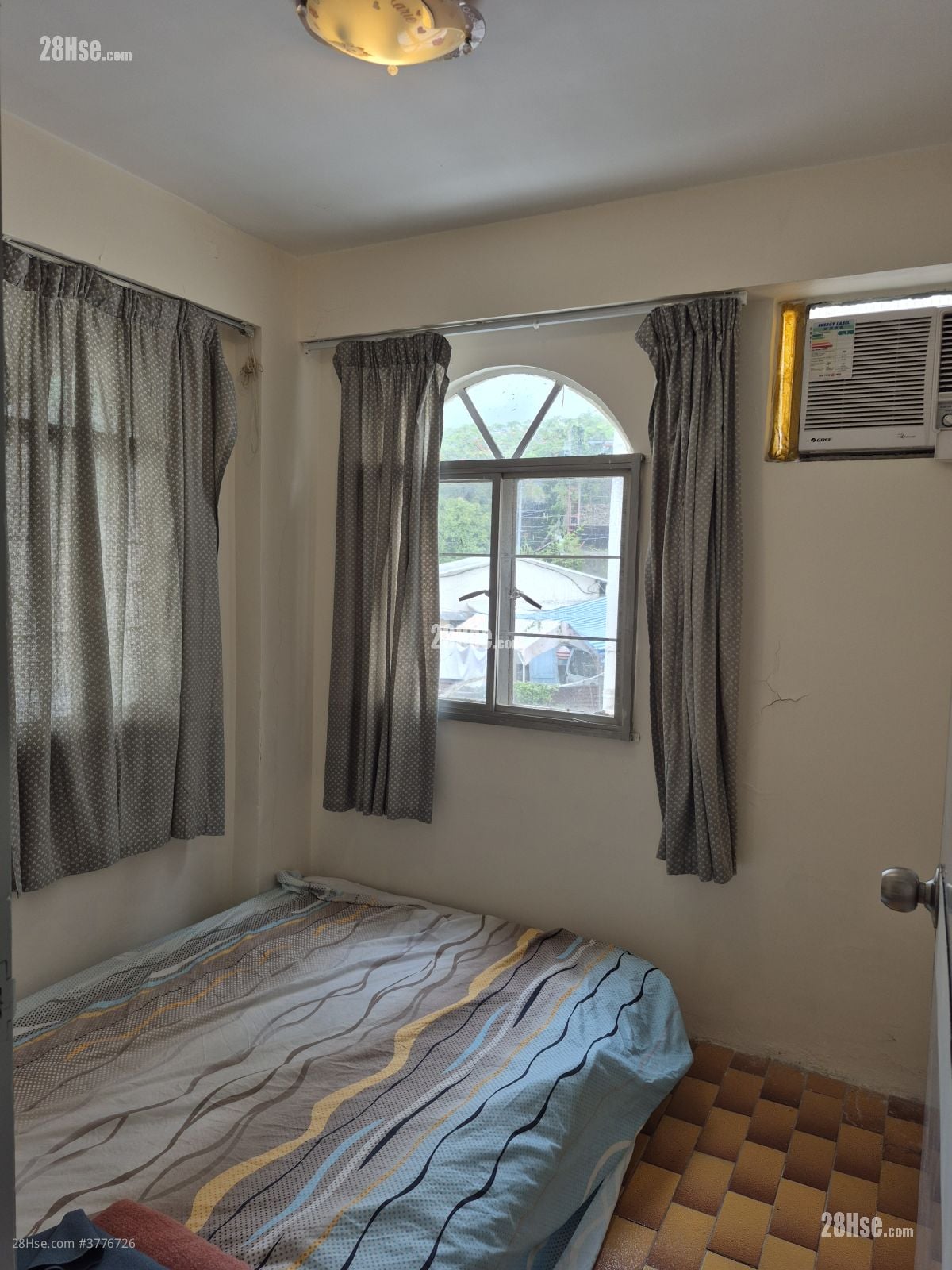 Village Rental 2 Bedrooms , 1 Bathroom 335 ft²