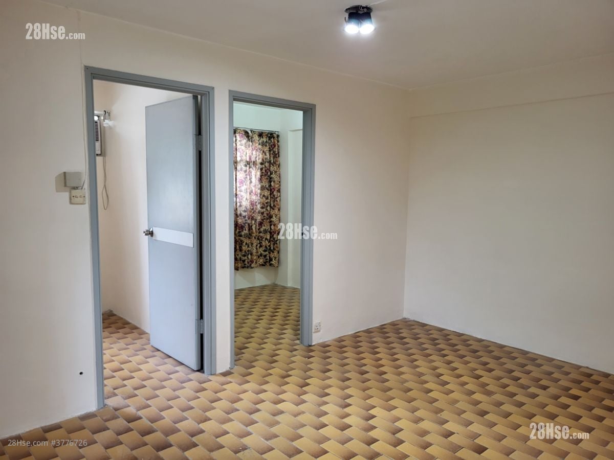 Village Rental 2 Bedrooms , 1 Bathroom 335 ft²