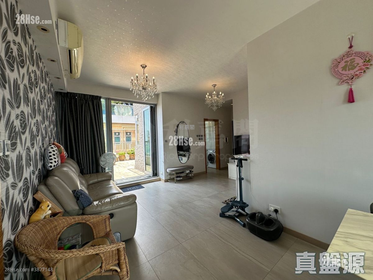 Century Gateway Sell 4 Bedrooms , 2 Bathrooms 919 ft²