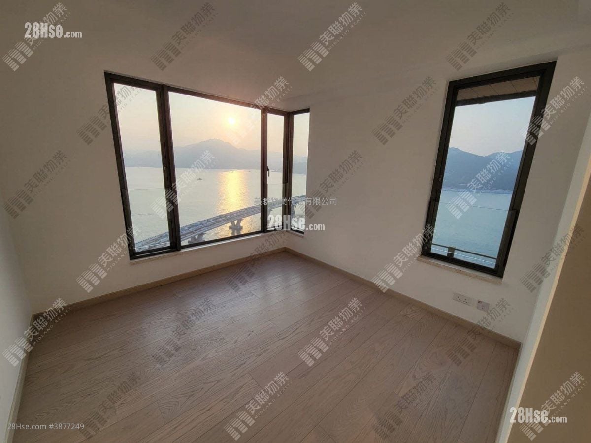 Sea To Sky Rental 3 Bedrooms , 2 Bathrooms 808 ft²
