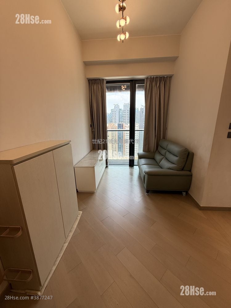 The Vantage Sell 381 ft²