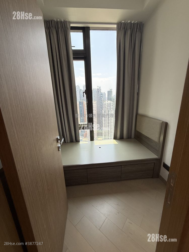 The Vantage Sell 381 ft²