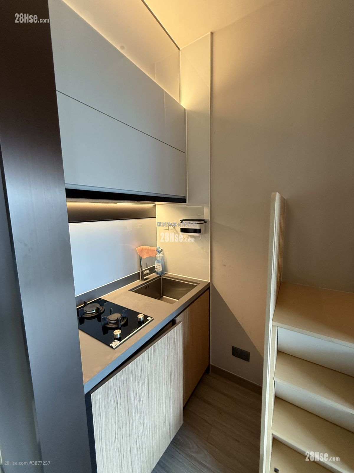 The Vantage Sell 2 Bedrooms , 1 Bathroom 381 ft²