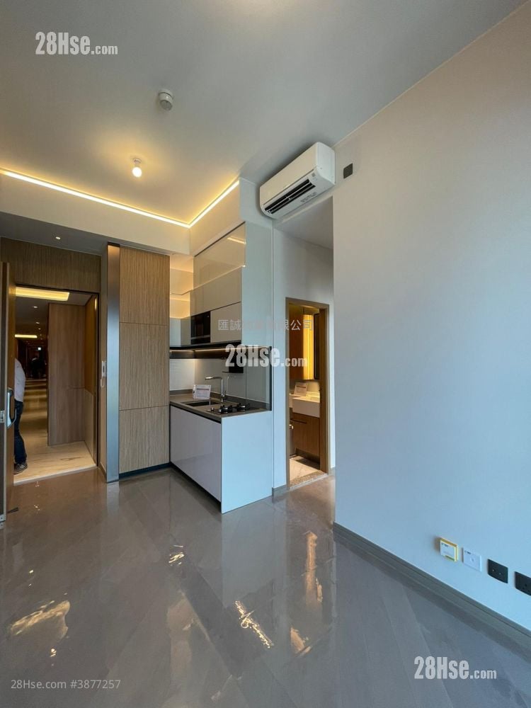 The Vantage Sell 2 Bedrooms , 1 Bathroom 381 ft²