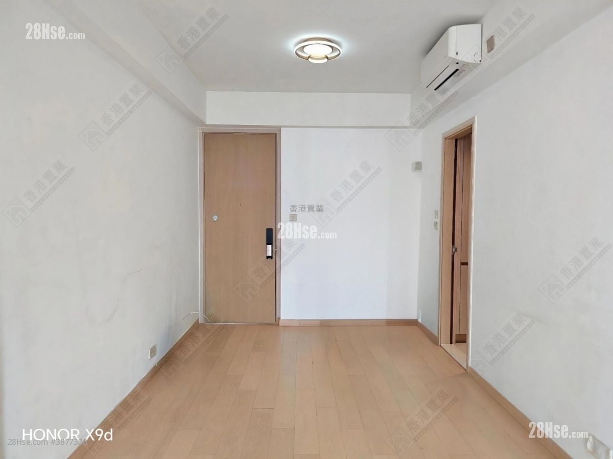 K. Summit Rental 3 Bedrooms , 2 Bathrooms 778 ft²