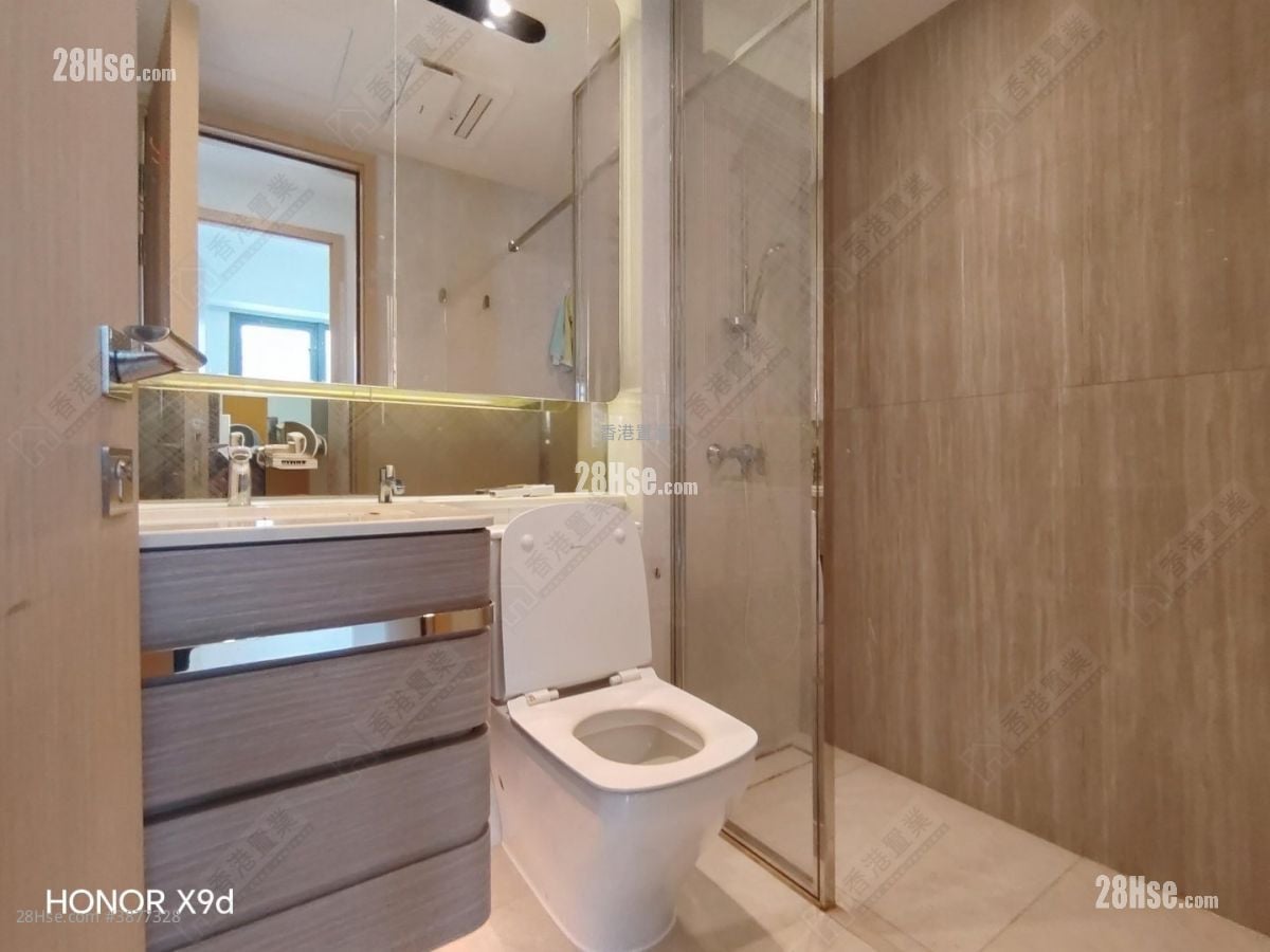 K. Summit Rental 3 Bedrooms , 2 Bathrooms 778 ft²