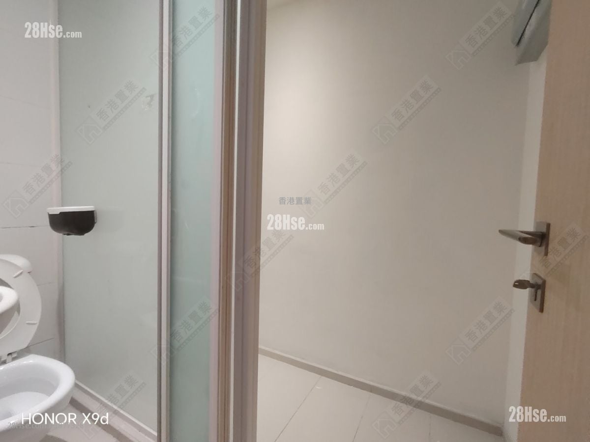 K. Summit Rental 3 Bedrooms , 2 Bathrooms 778 ft²