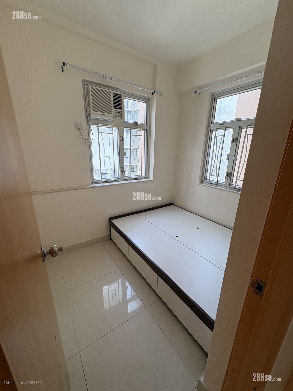 Wai Ching Mansion Rental 2 Bedrooms , 1 Bathroom 285 ft²