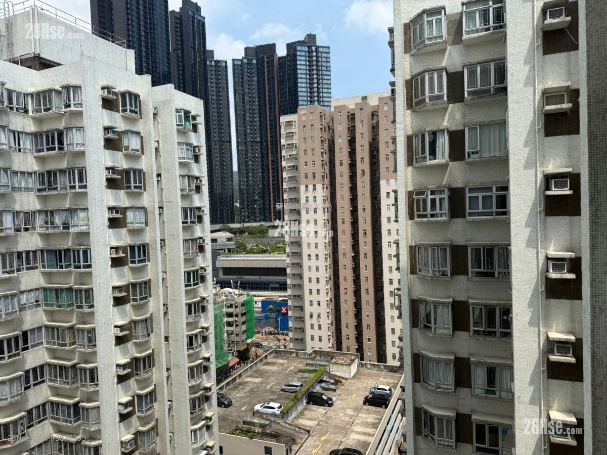 金禧花园 租盘 2 房 340 平方尺