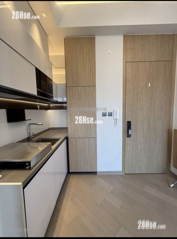 The Vantage Sell 2 Bedrooms , 1 Bathroom 381 ft²