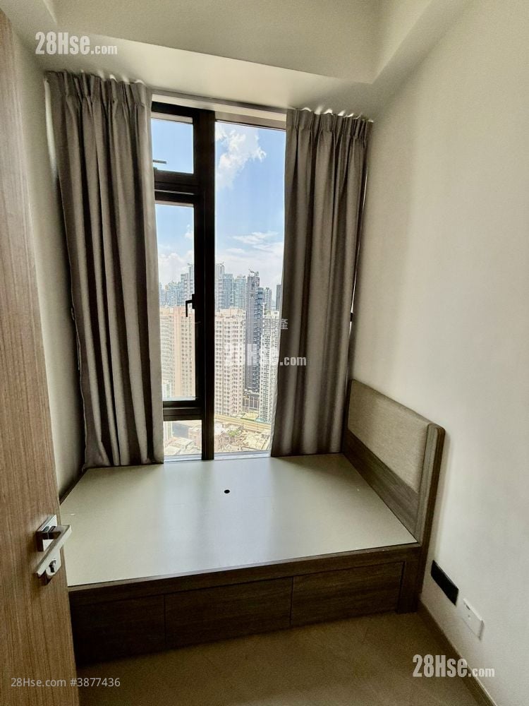 The Vantage Sell 2 Bedrooms , 1 Bathroom 381 ft²