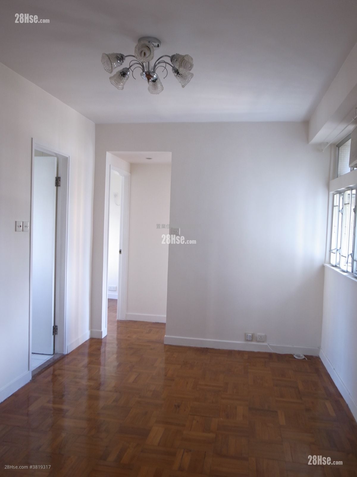 Lily Court Sell 2 Bedrooms , 1 Bathroom 357 ft²